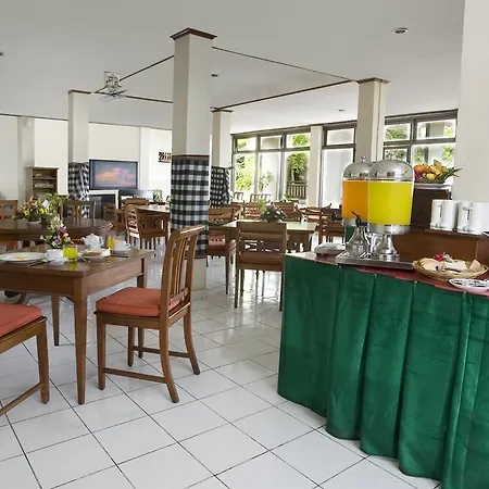 Hotel Ratna