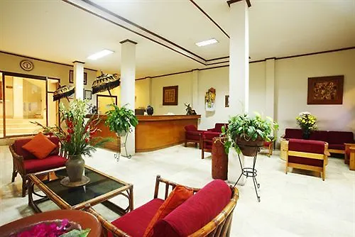 فندق Ratna 2*